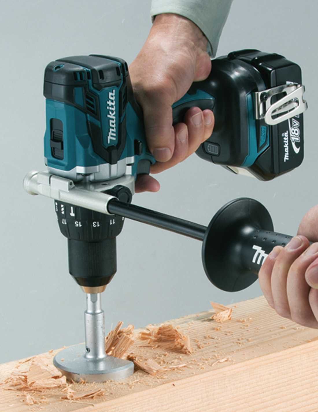 Kit Makita DHP486 hammer drill + DGA504 Mini-grinder + 2bat 5Ah + charger + LXT600 DLX2484BL2 bag