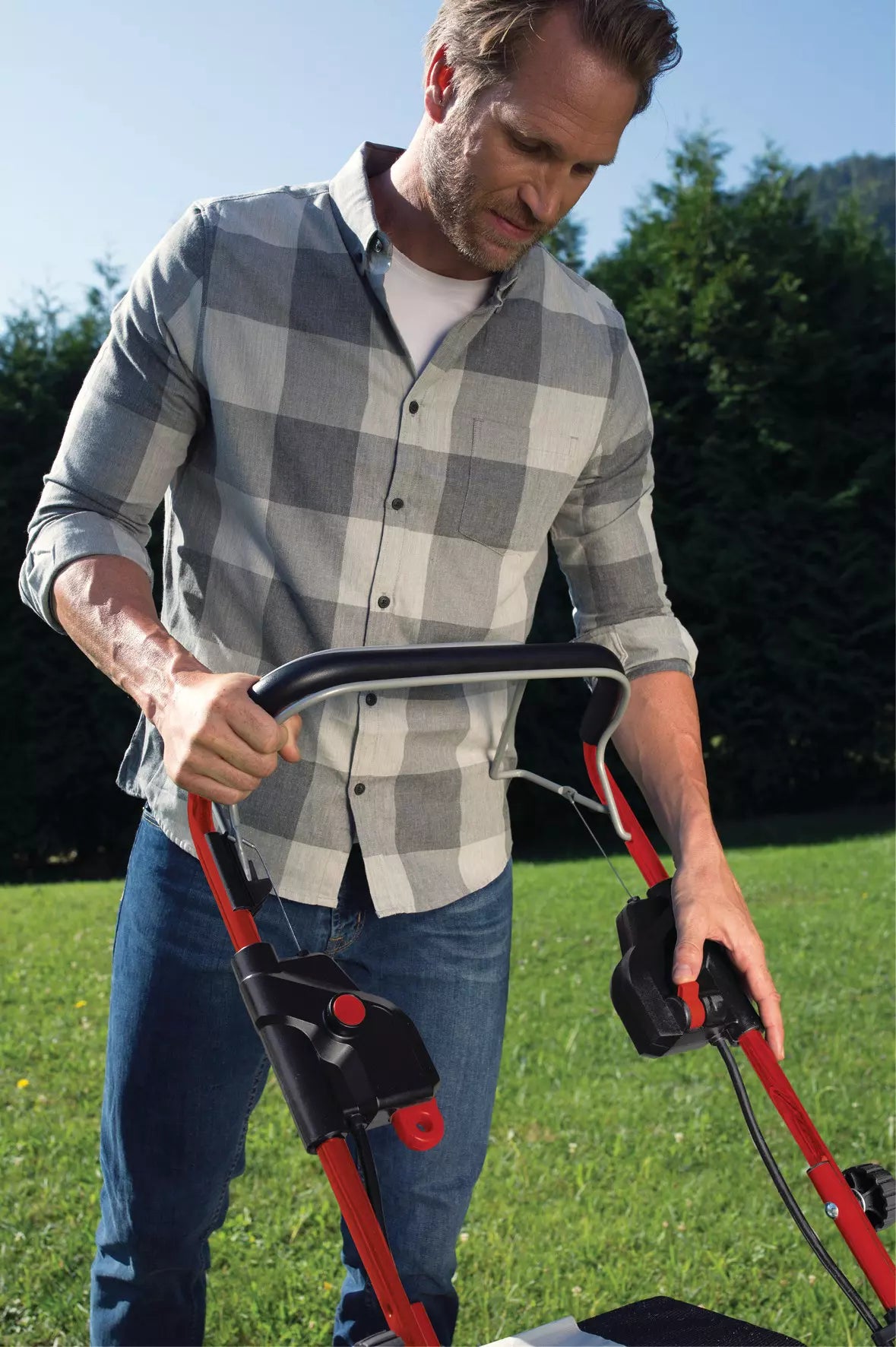 Battery-powered lawnmower with 4 batteries 4.0Ah + 2 double chargers GP-CM 36/47 S HW Li Einhell