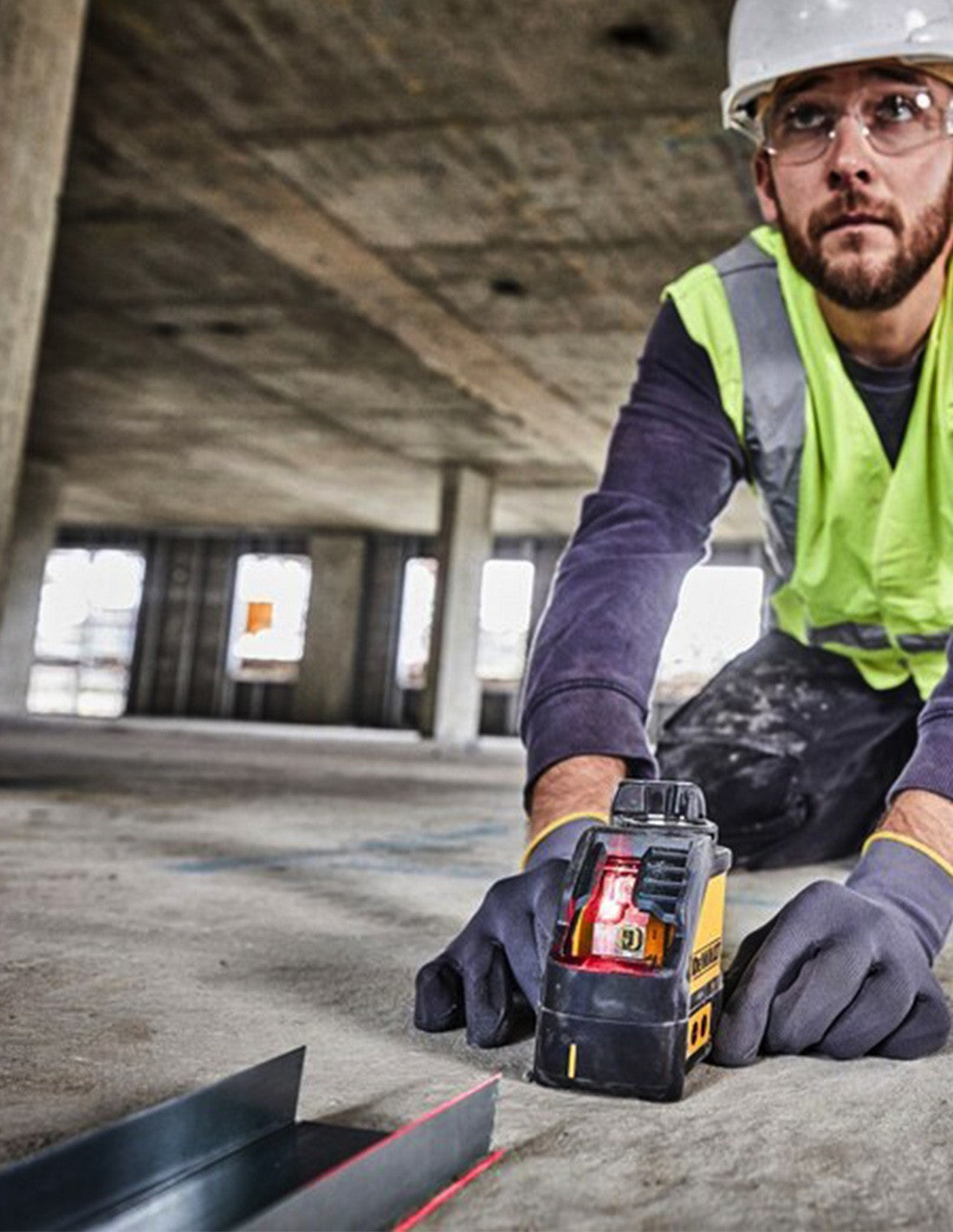 Nivel Láser Autonivelante Dewalt de 2 lineas en Cruz DW088K DEWALT - 6